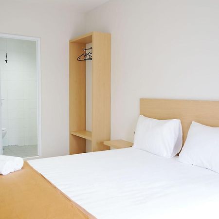 Urooms Senayan Yakarta Exterior foto