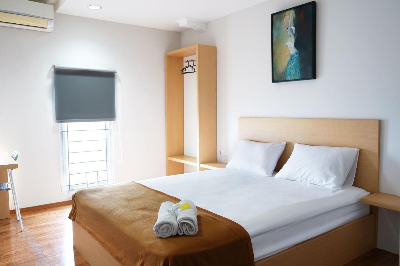 Urooms Senayan Yakarta Exterior foto